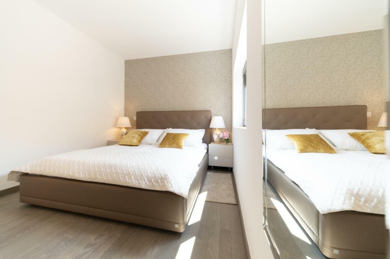 Unique Luxury Designers Apartment Zadar Exterior photo